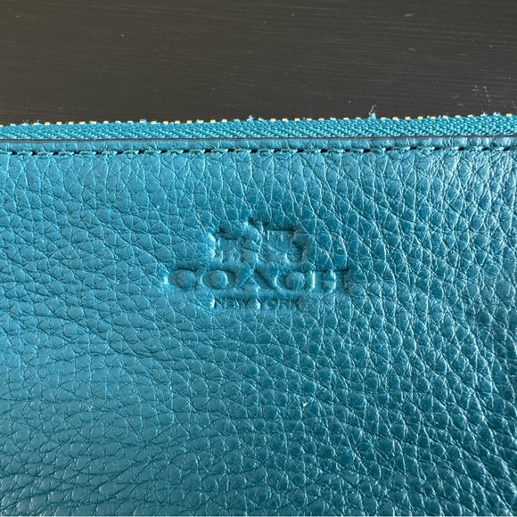Coach Teal Leather Wristlet - Picture 2 of 4